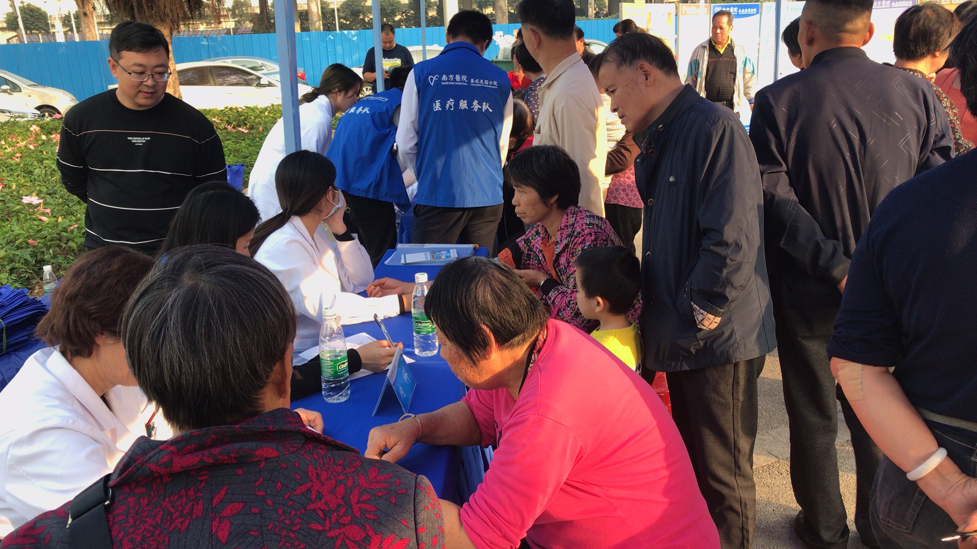 元旦刚过，南方医院泰成逸园分院为沙溪社区居民送健康与温暖