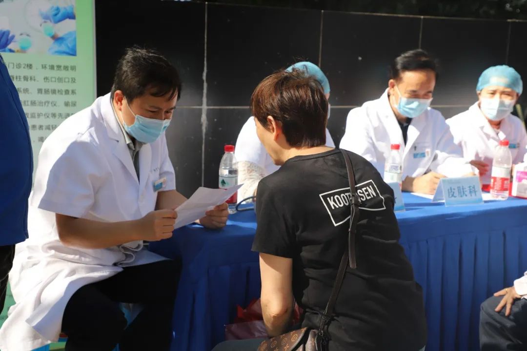 【义诊活动】南医送暖，健康义诊进社区，服务居民零距离