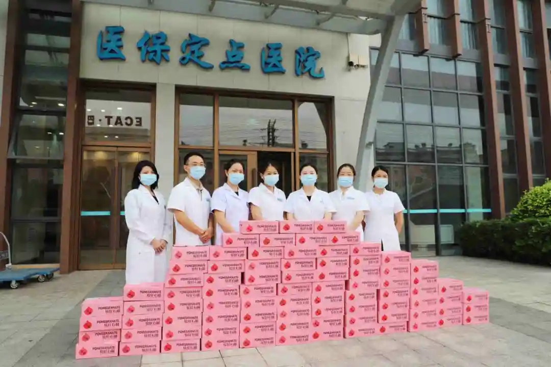 浓情中秋·温暖传递！泰成逸园医院开展中秋节慰问系列活动