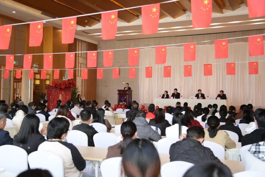 【携手同行 共启新程】泰成逸园医院热烈欢迎副院长兼ICU主任涂龙履新，共筑医院高质量发展新未来！