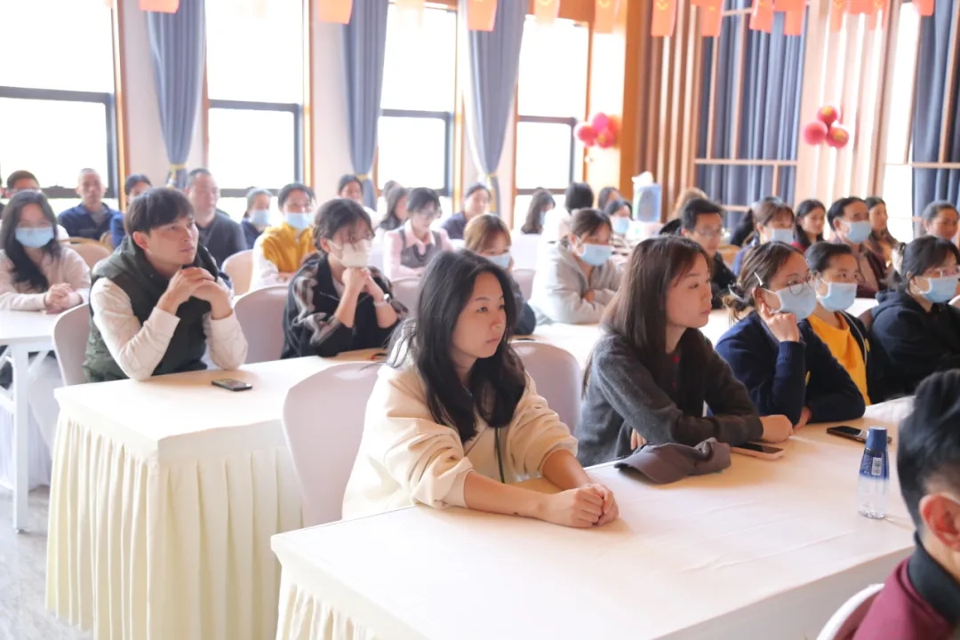 【携手同行 共启新程】泰成逸园医院热烈欢迎副院长兼ICU主任涂龙履新，共筑医院高质量发展新未来！