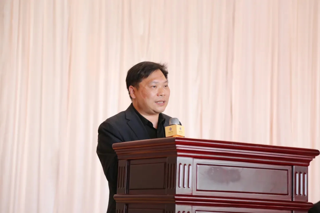 【携手同行 共启新程】泰成逸园医院热烈欢迎副院长兼ICU主任涂龙履新，共筑医院高质量发展新未来！