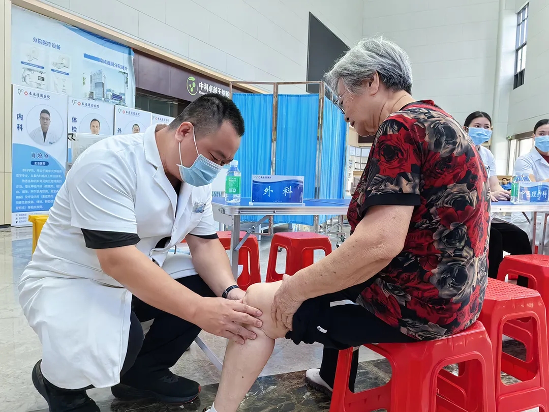 泰成逸园医院多学科健康咨询活动圆满举行！专家齐聚，为居民健康保驾护航
